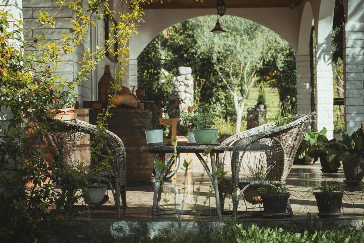 Guesthouse Lord Byron テペレナ エクステリア 写真
